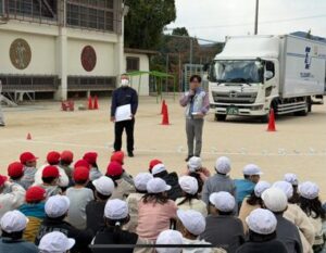 牛田新町小学校安全教室